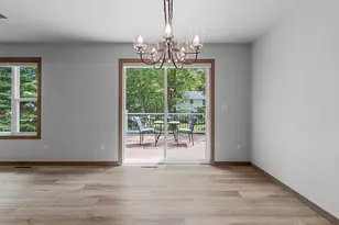 2731 Crestwood Springs Ct, Green Bay, WI 54304 - Photo 18