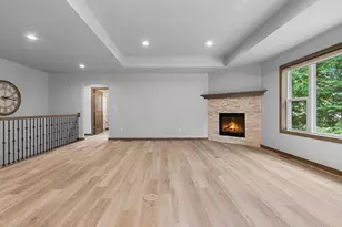 2731 Crestwood Springs Ct, Green Bay, WI 54304 - Photo 14