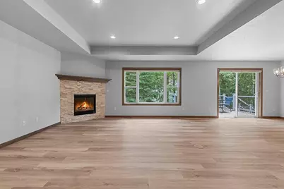 2731 Crestwood Springs Court, Green Bay, WI 54304 - Photo 6