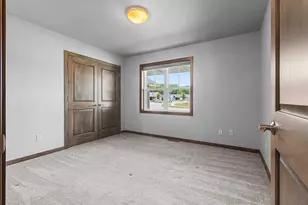 2731 Crestwood Springs Ct, Green Bay, WI 54304 - Photo 34
