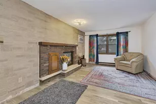 940 Babcock St, Neenah, WI 54956 - Photo 6