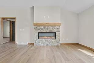 1400 Divinity Dr, De Pere, WI 54115 - Photo 4