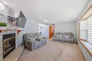 2430 Heather Rd, Green Bay, WI 54311 - Photo 4
