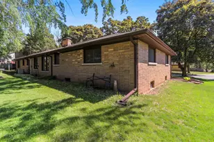 231 Sioux Ln, Green Bay, WI 54301 - Photo 36