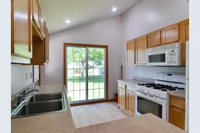 1224 Wirtz Avenue, Green Bay, WI 54304 - Photo 4