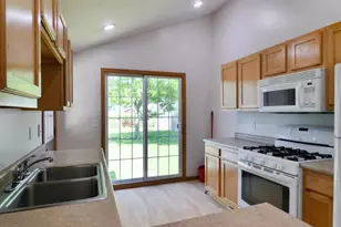 1224 Wirtz Ave, Green Bay, WI 54304 - Photo 4