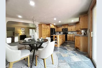 2762 Klee Street, Green Bay, WI 54313 - Photo 4