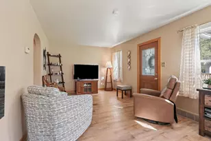 323 E Mission Rd, Green Bay, WI 54301 - Photo 16