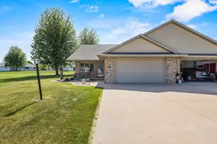 N9513 Cathy Ct, Appleton, WI 54915 - Photo 44