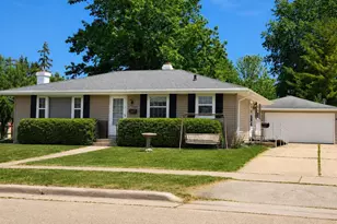 1121 Calder St, Menasha, WI 54952 - Photo 1