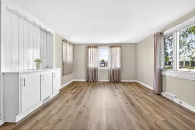 801 W Scott Street, Fond du Lac, WI 54937 - Photo 6