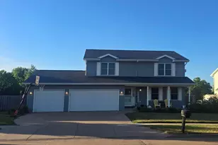 1204 Fairfax St, Oshkosh, WI 54904 - Photo 1
