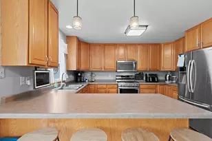 1204 Fairfax St, Oshkosh, WI 54904 - Photo 16