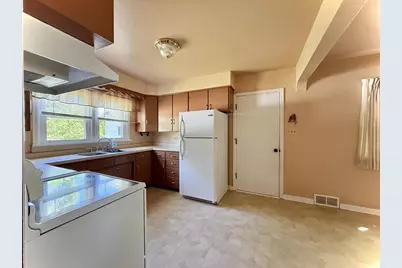 182 S Swetting Street, Berlin, WI 54923 - Photo 12