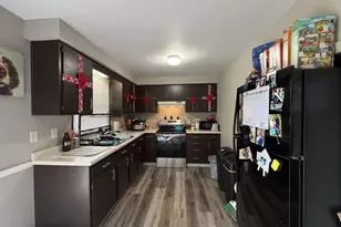 1715 Edgehill Dr, Green Bay, WI 54304 - Photo 12