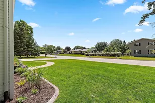 2595 Edgewood Ln, Green Bay, WI 54302 - Photo 32