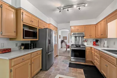 2595 Edgewood Lane, Green Bay, WI 54302 - Photo 12