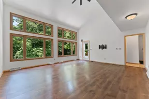 2595 Edgewood Ln, Green Bay, WI 54302 - Photo 12