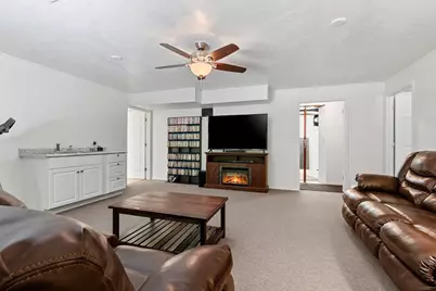 2595 Edgewood Lane, Green Bay, WI 54302 - Photo 32