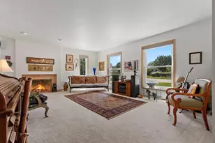 2595 Edgewood Ln, Green Bay, WI 54302 - Photo 6
