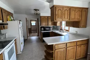 2276 Shady Ln, Green Bay, WI 54313 - Photo 4