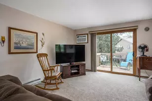 930 Manor Dr, Neenah, WI 54956 - Photo 8