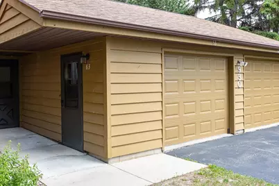 930 Manor Drive #63, Neenah, WI 54956 - Photo 2