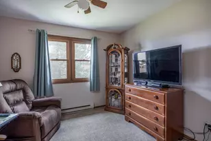 930 Manor Dr, Neenah, WI 54956 - Photo 14