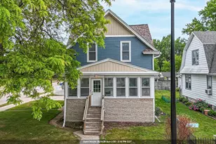 402 E Lincoln Ave, Oshkosh, WI 54901 - Photo 1
