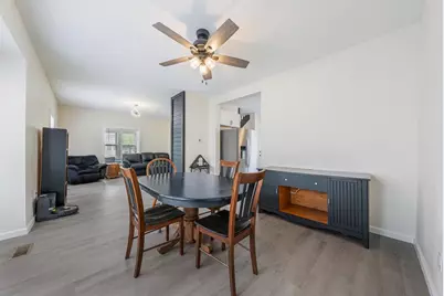 402 E Lincoln Avenue, Oshkosh, WI 54901 - Photo 10