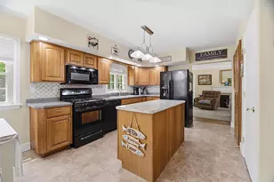 417 Wolf River Dr, Fremont, WI 54940 - Photo 10