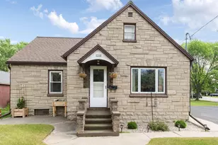 1700 West Dr, Menominee, MI 49858 - Photo 1