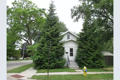921 Liberty Street, Green Bay, WI 54304 - Photo 2
