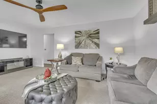 908 Meadow Ln, Fond du Lac, WI 54935 - Photo 4