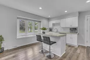 908 Meadow Ln, Fond du Lac, WI 54935 - Photo 6