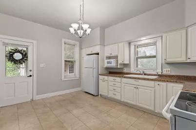 719 S State Street, Appleton, WI 54911 - Photo 2