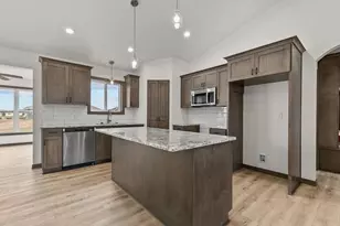 N9226 Homestead Ln, Appleton, WI 54915 - Photo 2