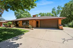 237 S Clay St, De Pere, WI 54115 - Photo 82