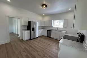 1440 Garfield Ave, Marinette, WI 54143 - Photo 6