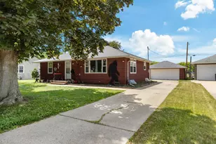 1509 Doemel St, Oshkosh, WI 54901 - Photo 1