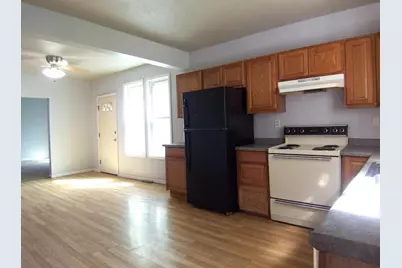 1214 S Greenwood Avenue, Green Bay, WI 54304 - Photo 4