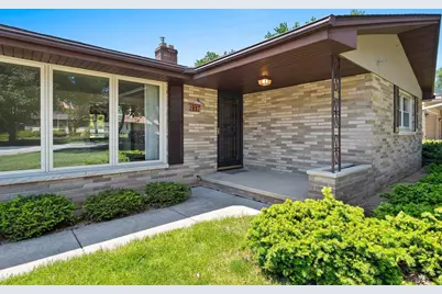 917 Myrtle Lane, Green Bay, WI 54304 - Photo 4