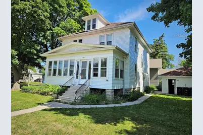 802 Ceape Avenue, Oshkosh, WI 54901 - Photo 1