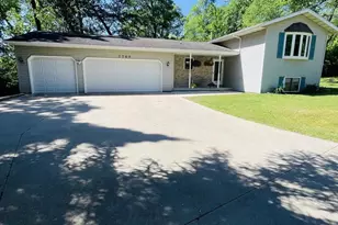 2769 Chief Hill Dr, Green Bay, WI 54313 - Photo 8