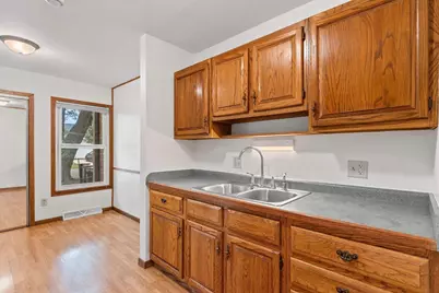 908 Georgia Street, Oshkosh, WI 54902 - Photo 12