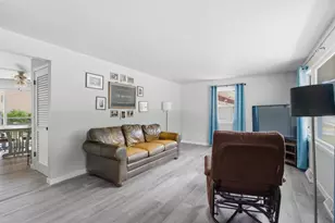 117 Hawthorne Ct, Chilton, WI 53014 - Photo 2