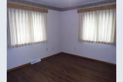 305 Riverview Drive, Marion, WI 54950 - Photo 6