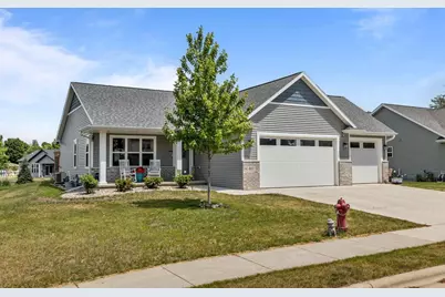 607 W 5th Street, Shawano, WI 54166 - Photo 2
