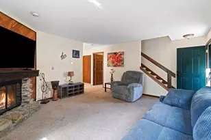 812 Kay Kourt, Neenah, WI 54952 - Photo 4