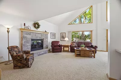 2146 N Point Comfort Road, Oshkosh, WI 54902 - Photo 8